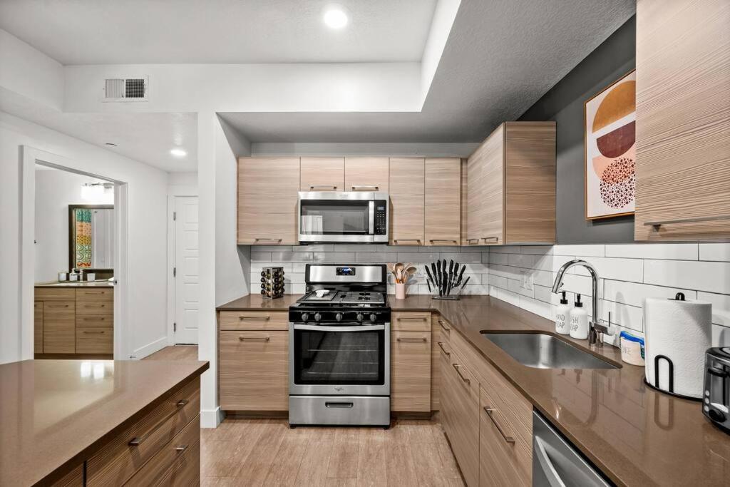 Apartament Luxurious Retreat In Slc Salt Lake City Zewnętrze zdjęcie
